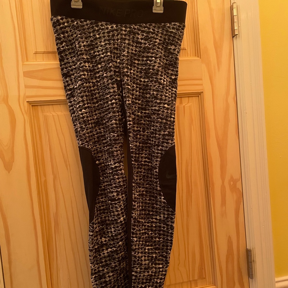 Nike pro leggings, size large